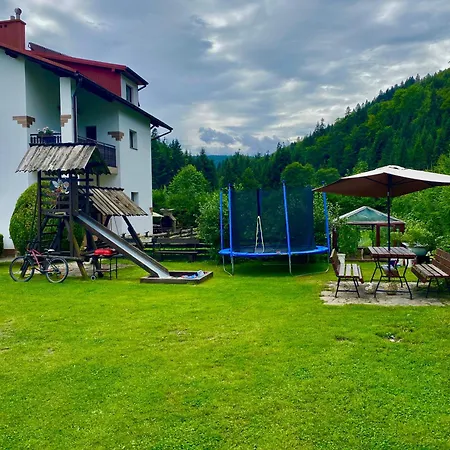 Skalne Pansiyon Szczawa